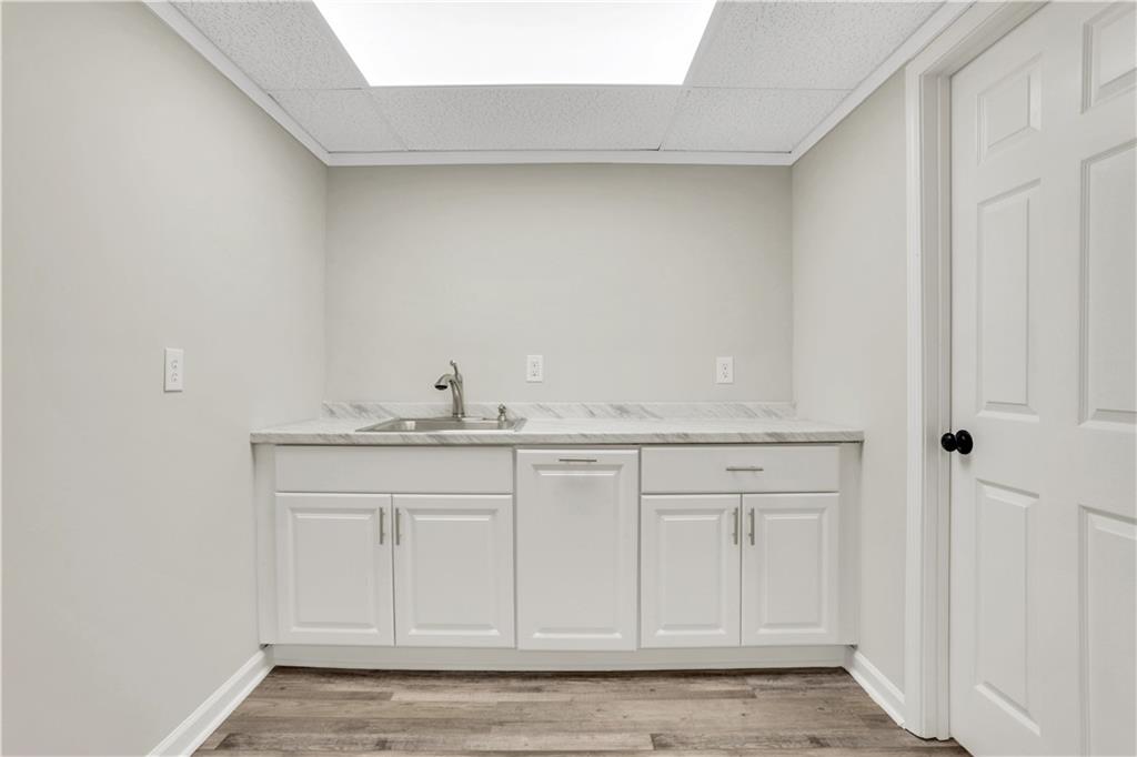 2401 Westland Way