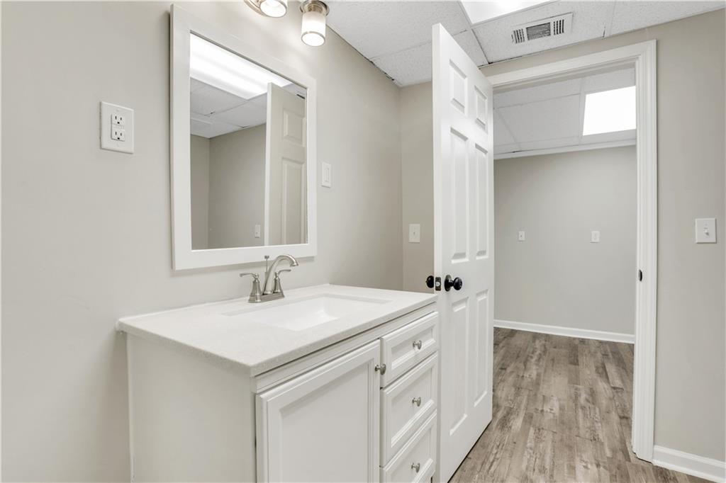 2401 Westland Way