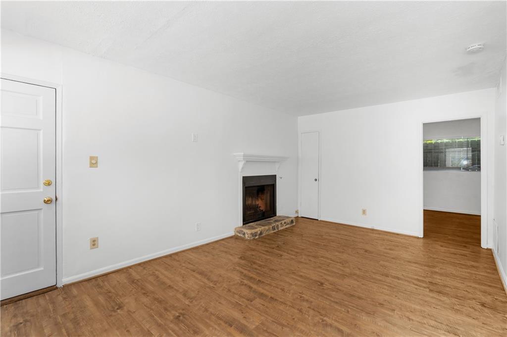 11 Peachtree Hills Avenue NE Unit A2