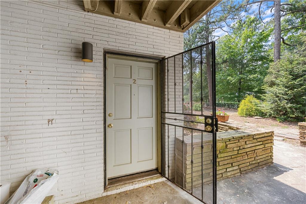 11 Peachtree Hills Avenue NE Unit A2