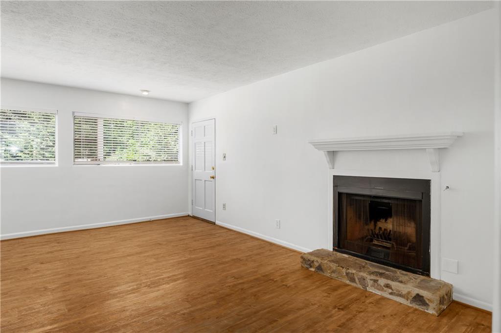 11 Peachtree Hills Avenue NE Unit A2