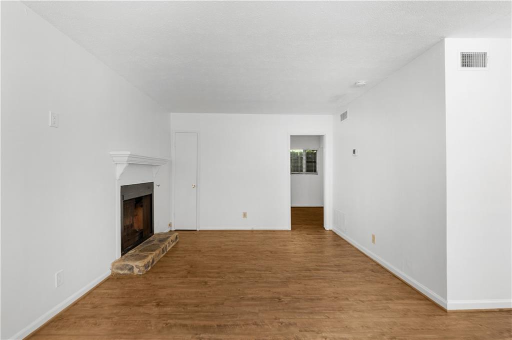 11 Peachtree Hills Avenue NE Unit A2