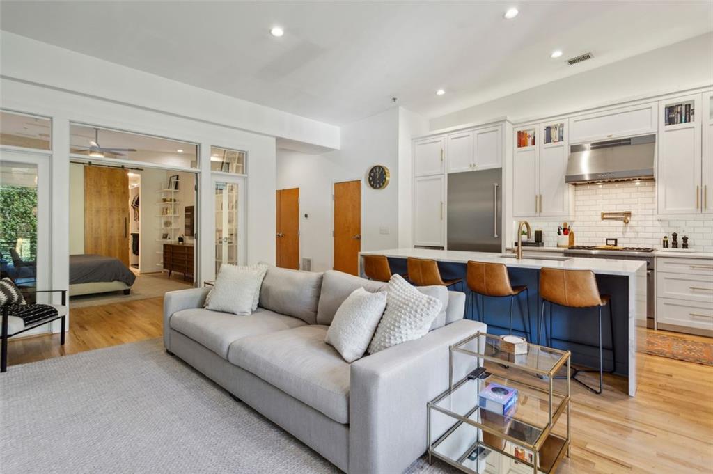 455 Glen Iris Drive NE Unit U