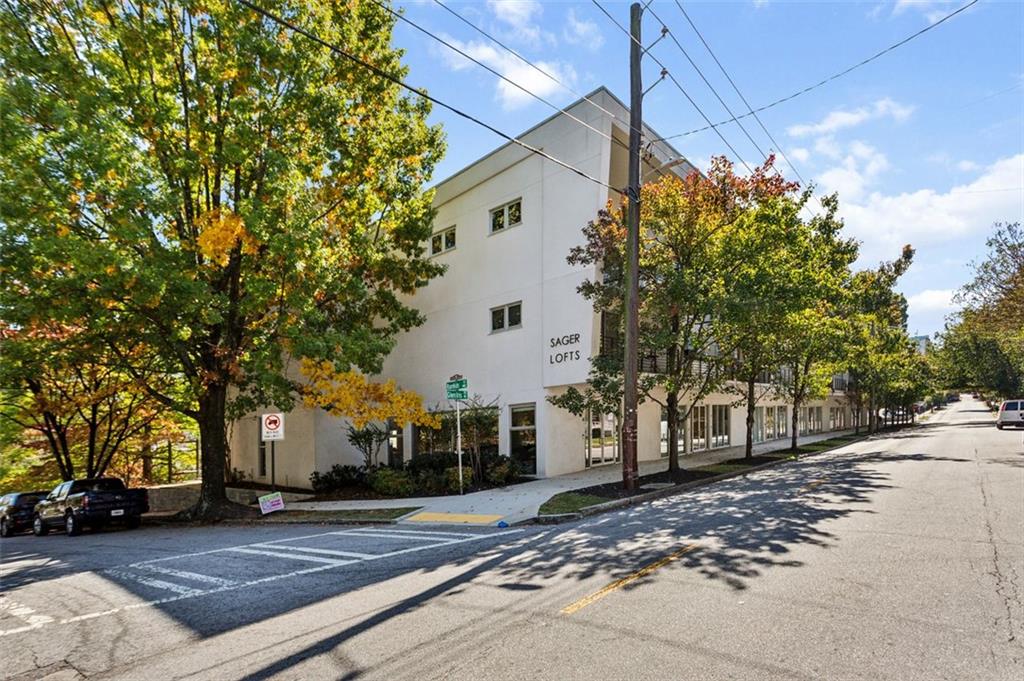 455 Glen Iris Drive NE Unit U