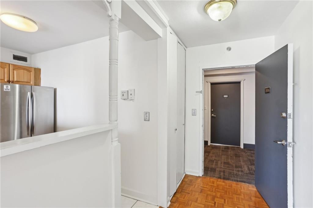 620 Peachtree Street NE Unit 1806
