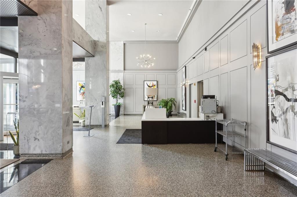 620 Peachtree Street NE Unit 1806