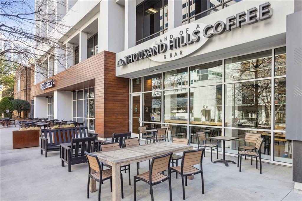 620 Peachtree Street NE Unit 1806