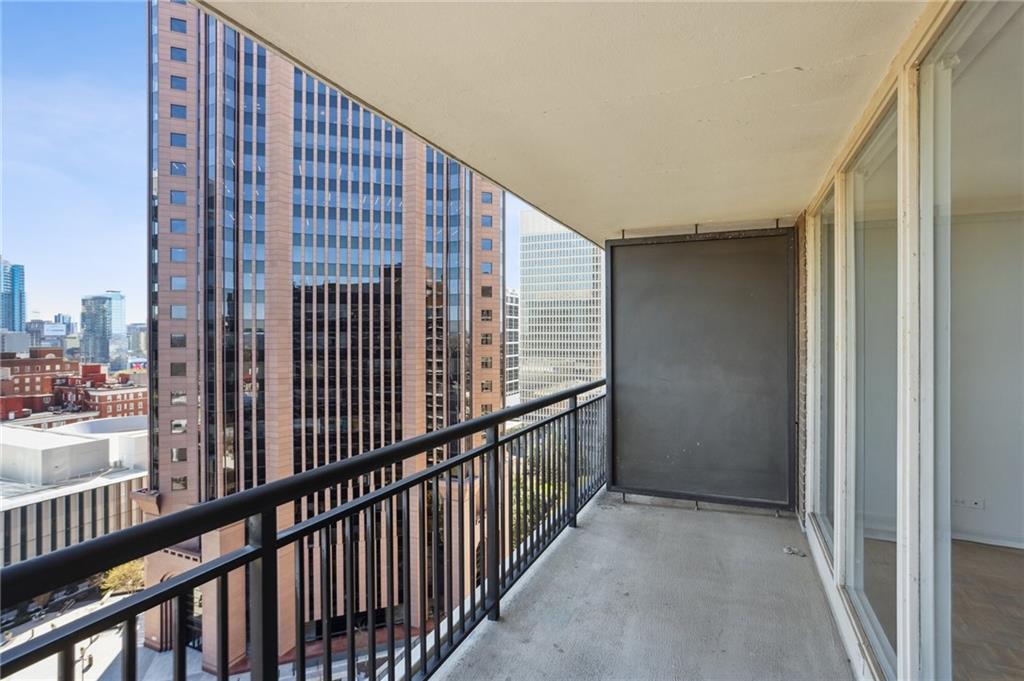 620 Peachtree Street NE Unit 1806