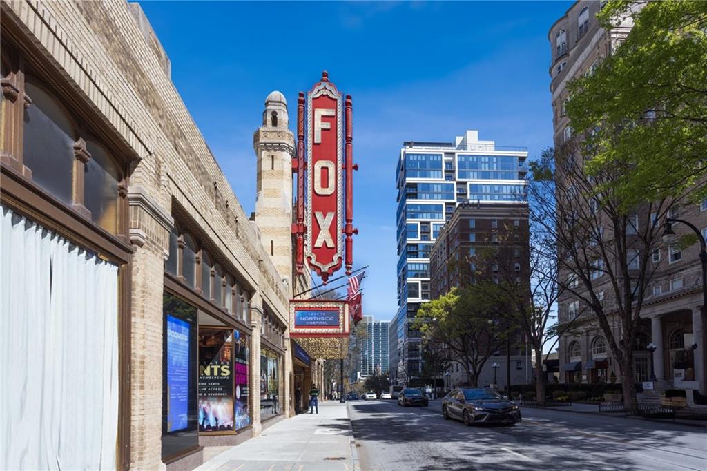 620 Peachtree Street NE Unit 1806