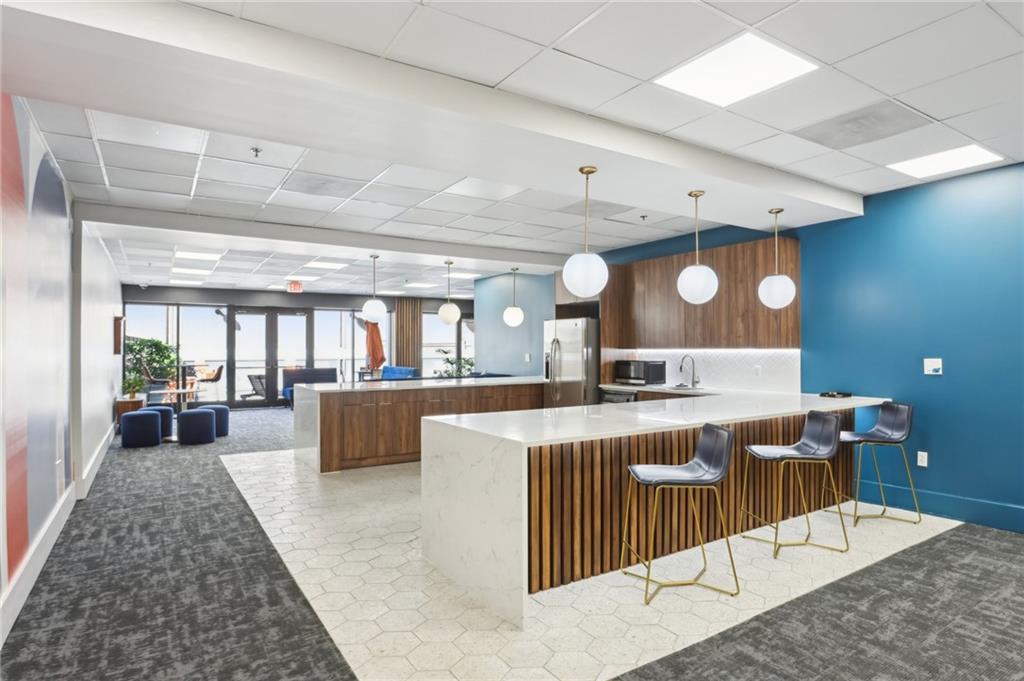 620 Peachtree Street NE Unit 1806