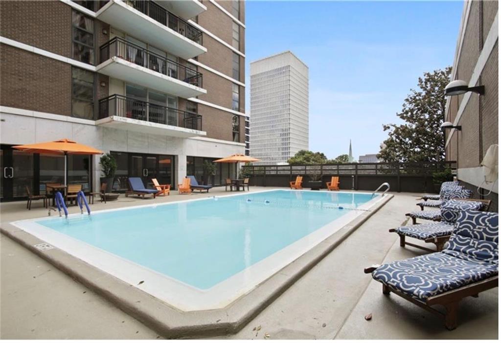 620 Peachtree Street NE Unit 1806