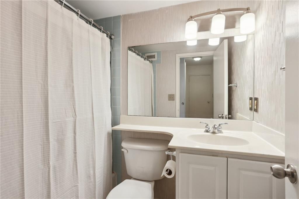 620 Peachtree Street NE Unit 1806