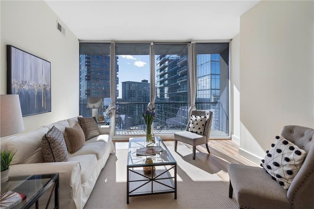 1080 Peachtree Street NE Unit 2005