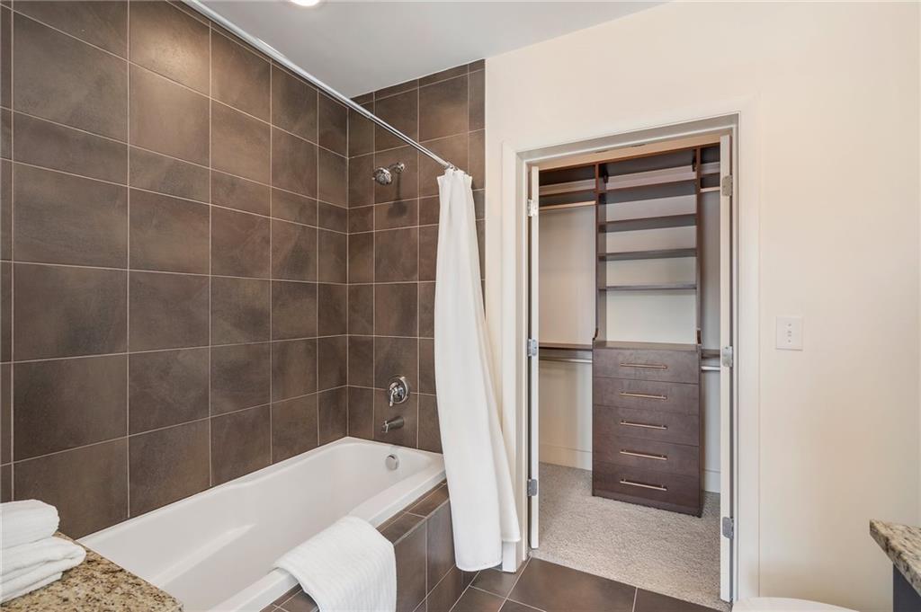 1080 Peachtree Street NE Unit 2005