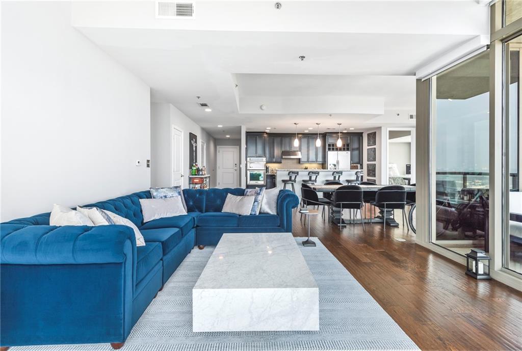 270 17th Street NW Unit 4208