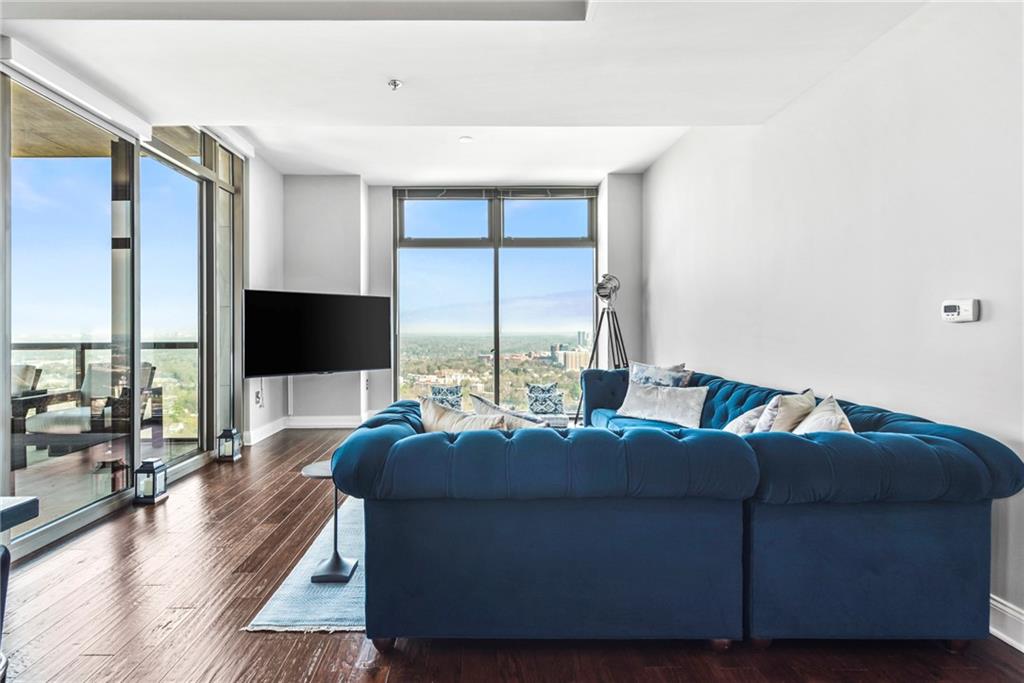 270 17th Street NW Unit 4208