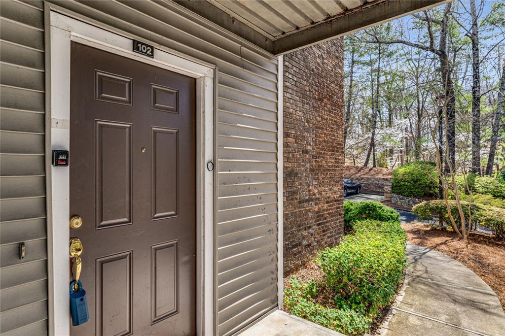 102 Barrington Hills Drive