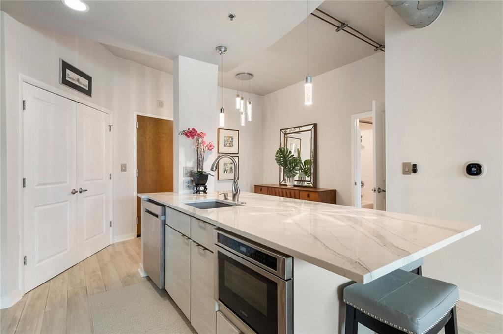923 Peachtree Street NE Unit 930