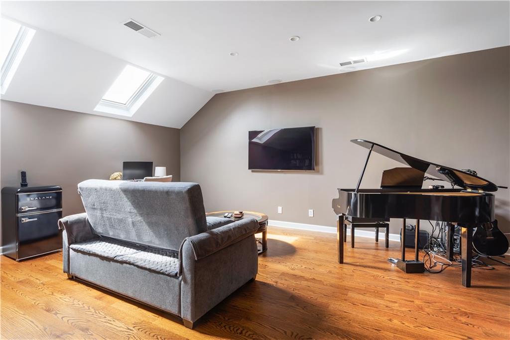 2130 Monhegan Way SE Unit 11