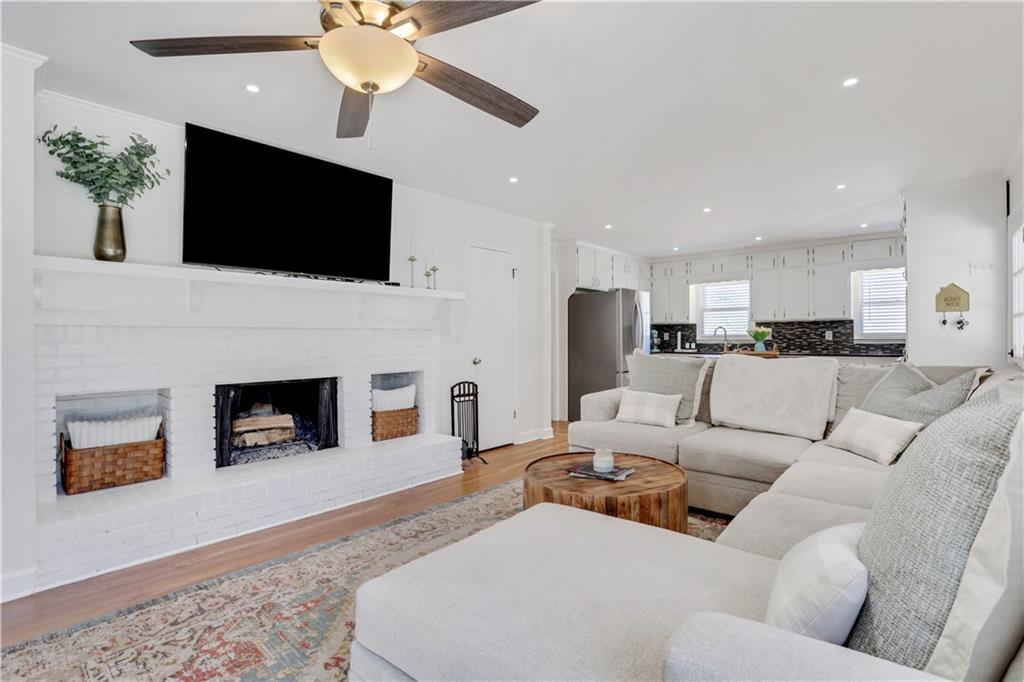 1342 Bertha Way