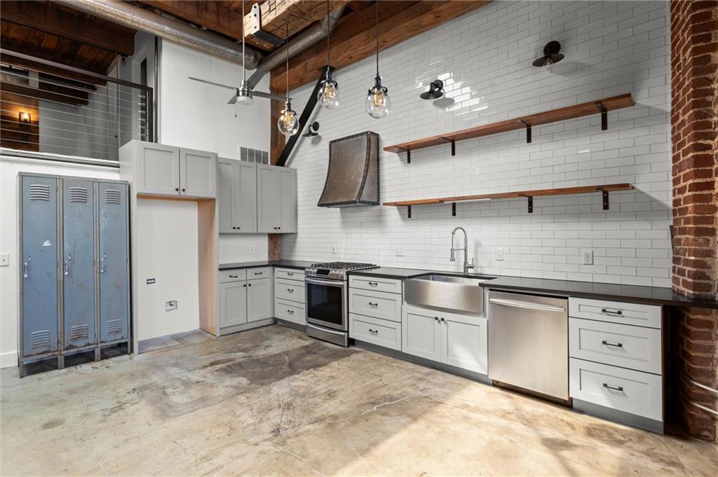 644 Wells Street SW Unit 8