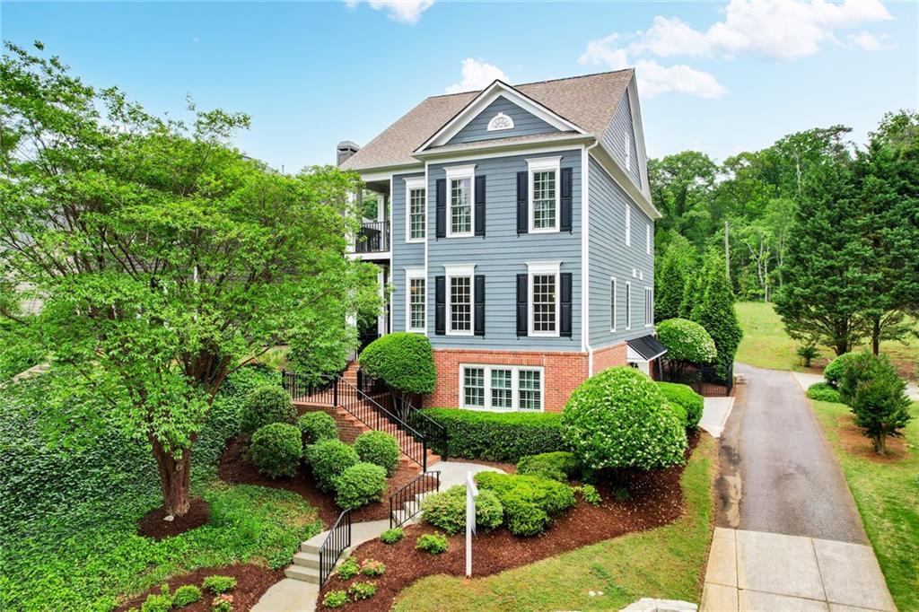 1456 Hedgewood Lane NW