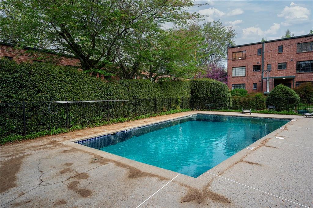 1380 Chalmette Drive NE Unit 3