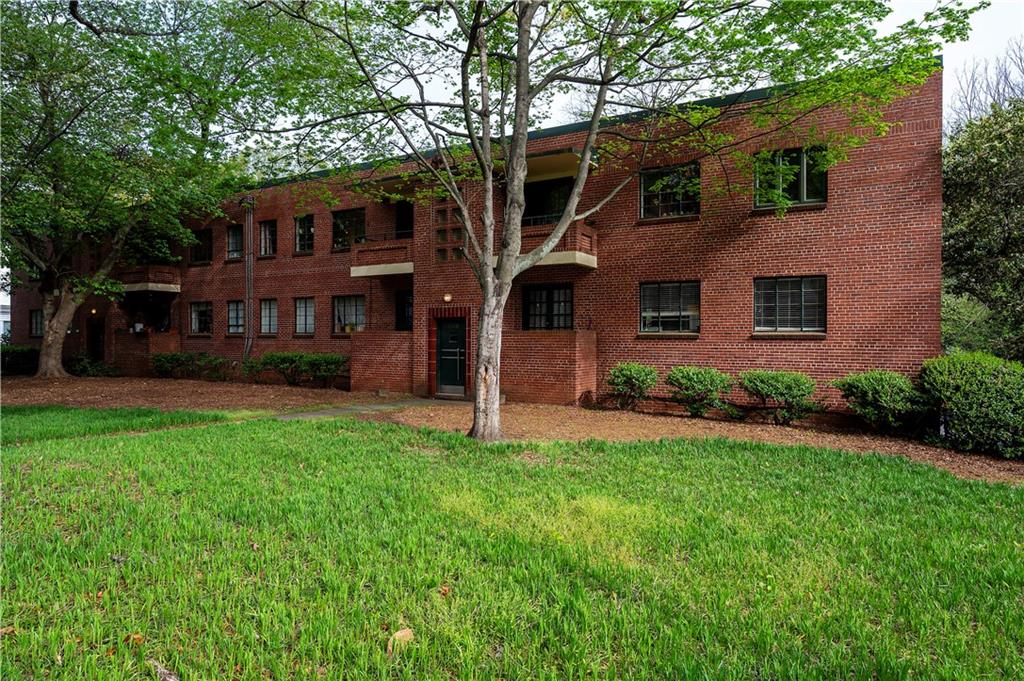1380 Chalmette Drive NE Unit 3
