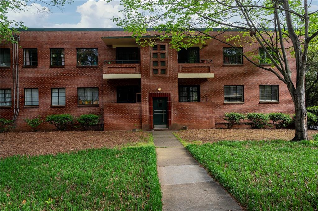1380 Chalmette Drive NE Unit 3
