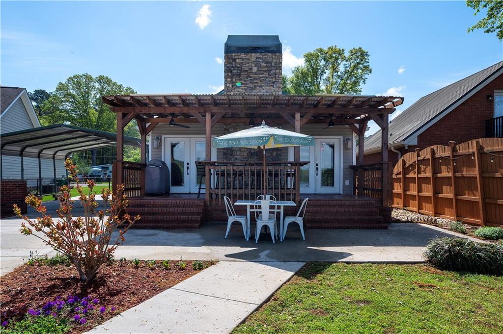 334 Lakeshore Drive