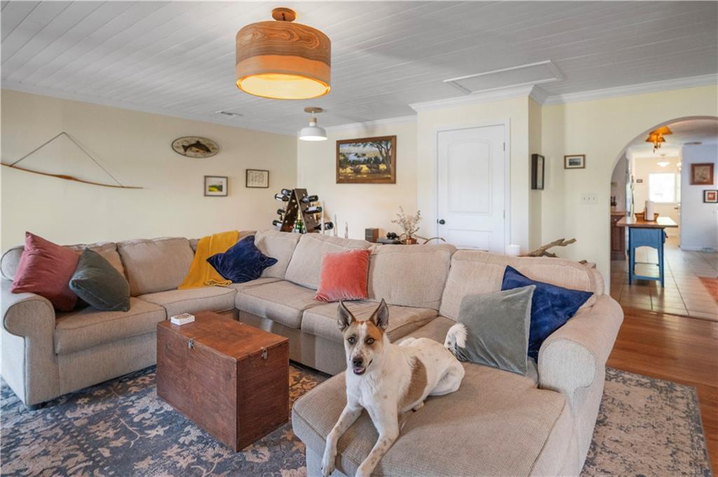334 Lakeshore Drive