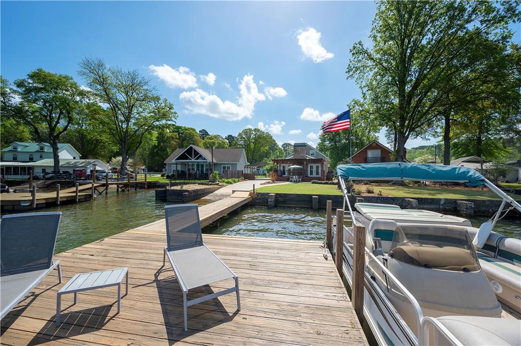 334 Lakeshore Drive