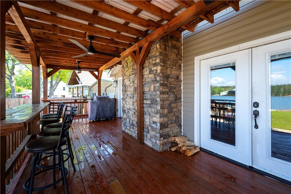 334 Lakeshore Drive