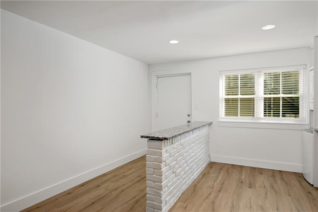 880 Saint Charles Avenue NE Unit 10