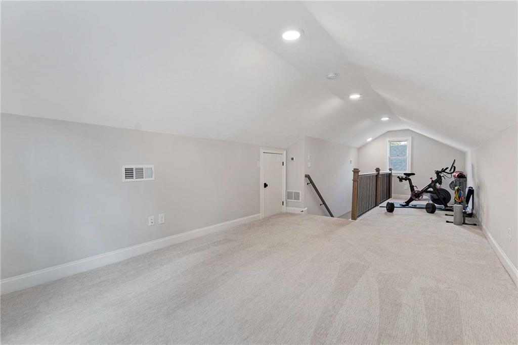 1911 Commons Circle