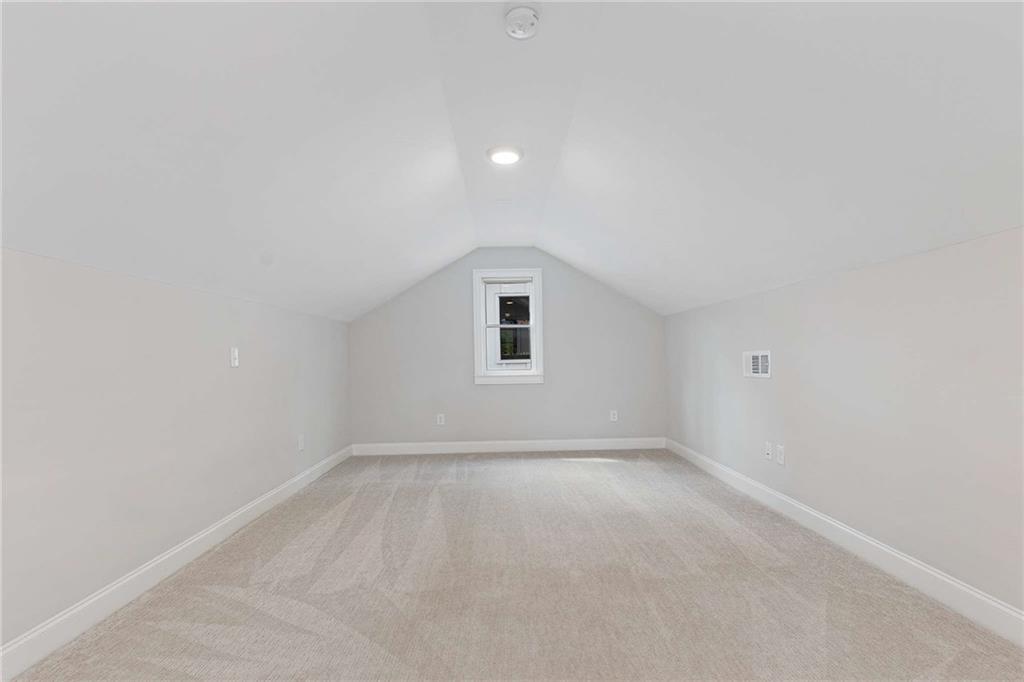 1911 Commons Circle