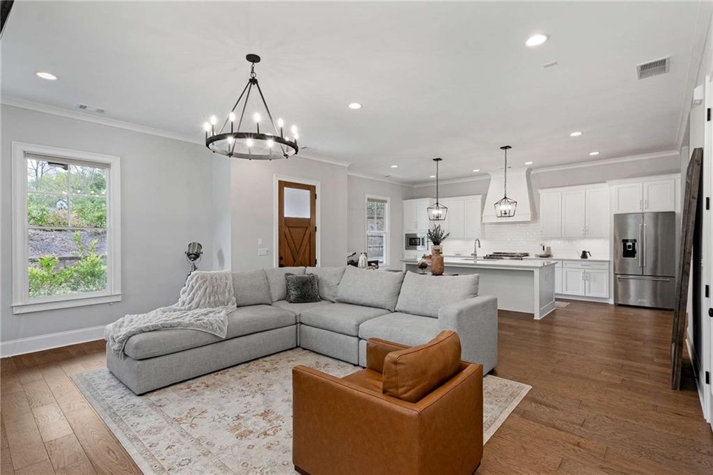 1911 Commons Circle