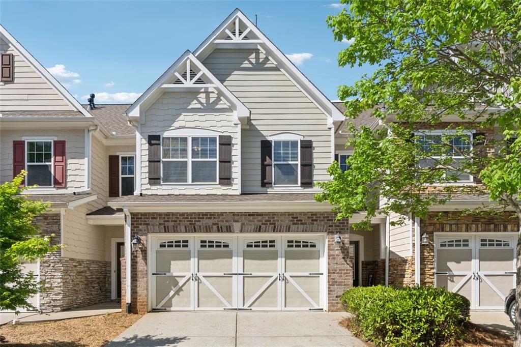 2894 Cross Creek Drive