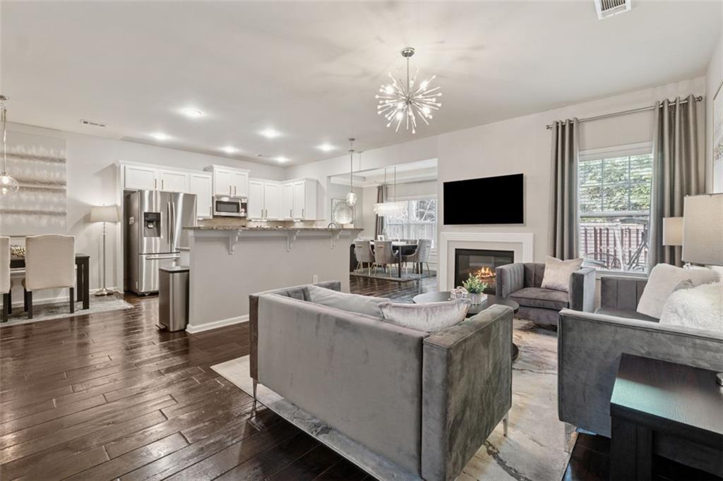 2894 Cross Creek Drive