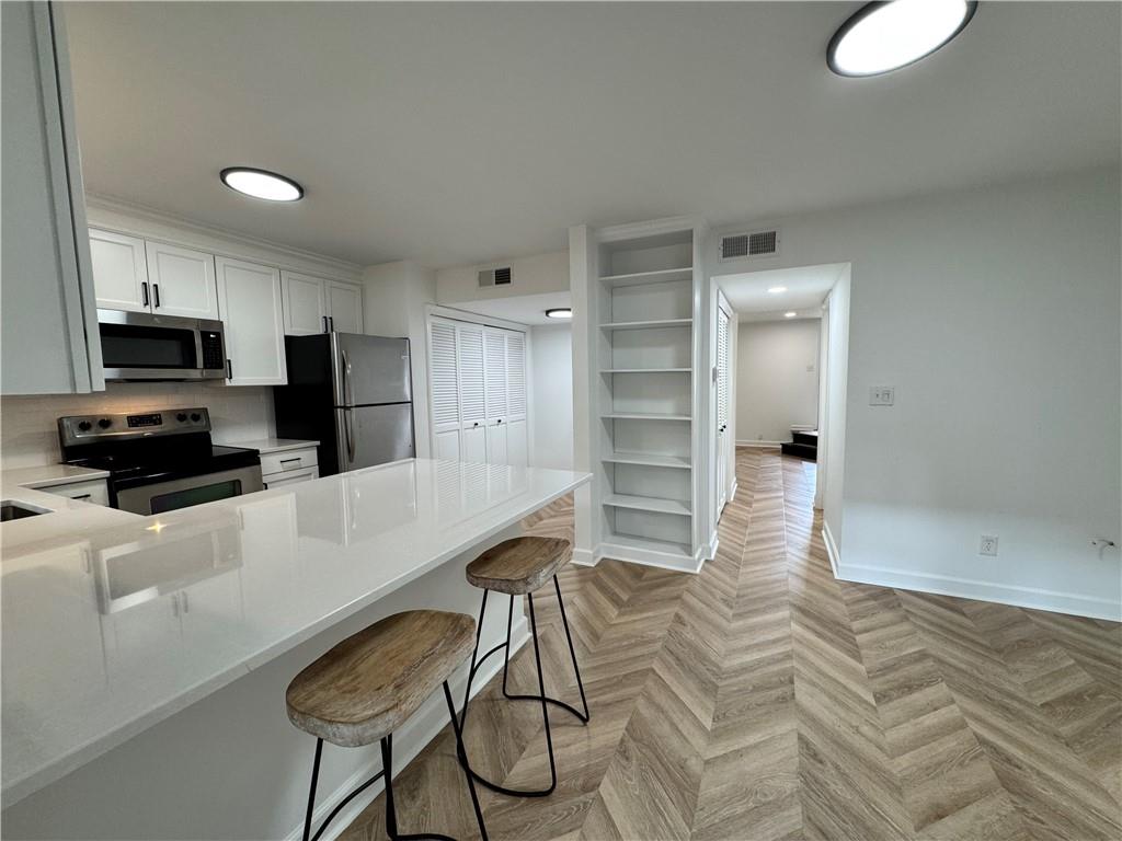 102 Adrian Place NW