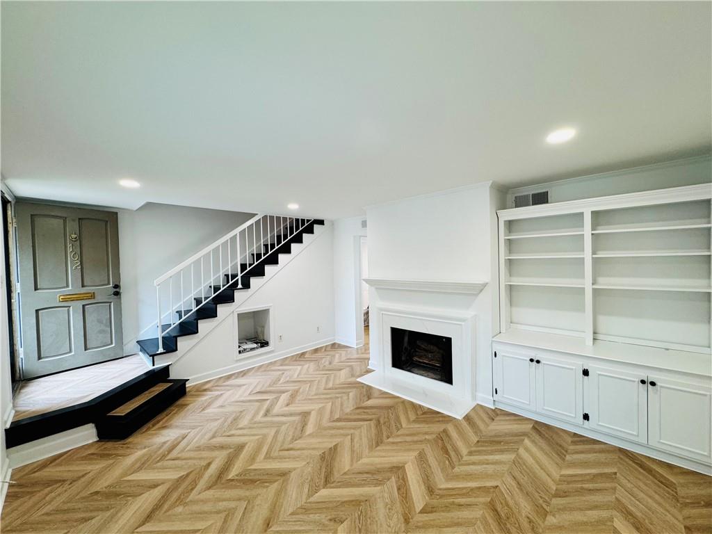 102 Adrian Place NW