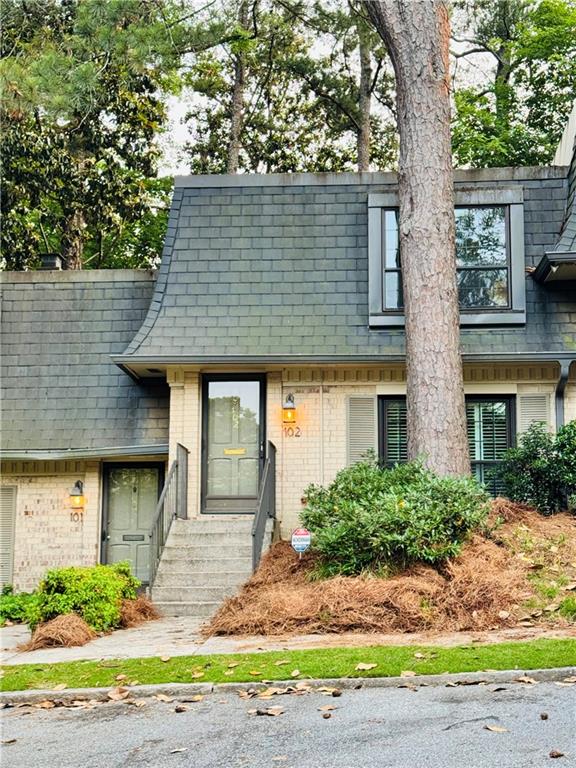 102 Adrian Place NW