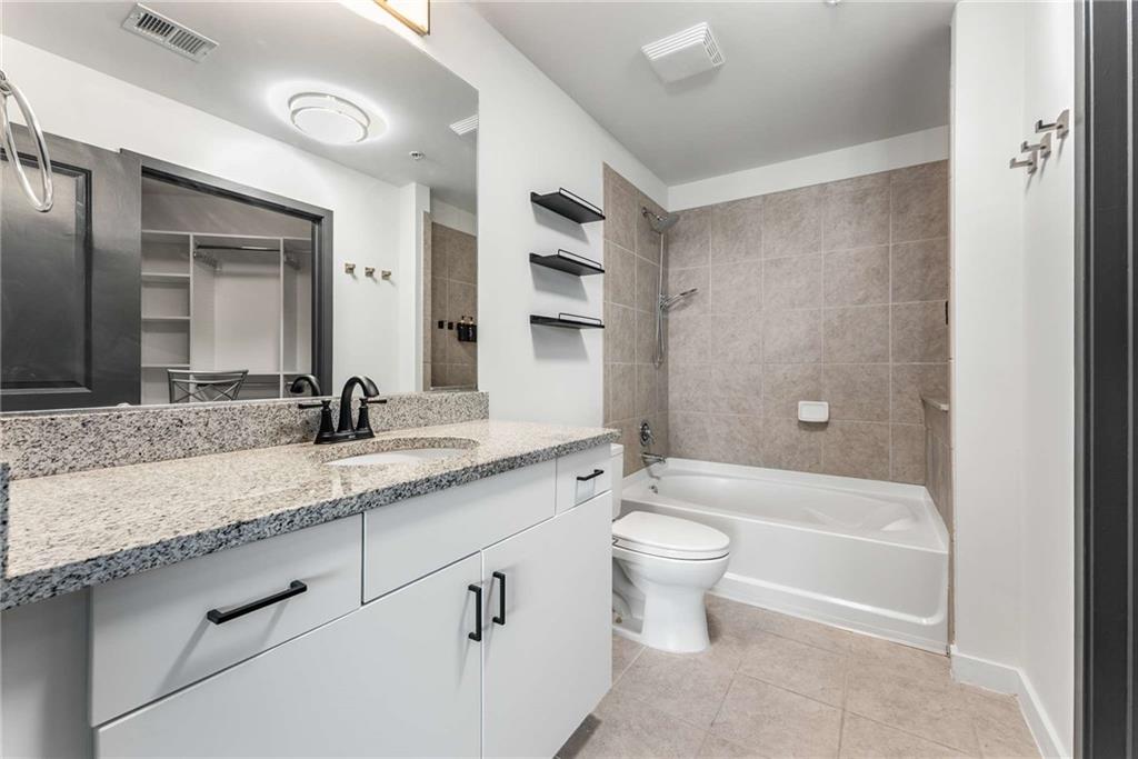 860 Peachtree Street NE Unit 2118