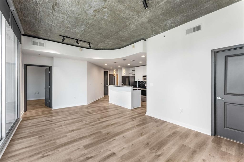 860 Peachtree Street NE Unit 2118