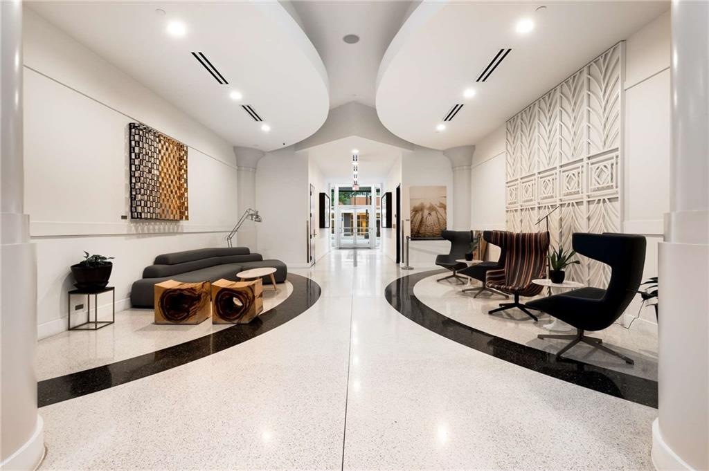 860 Peachtree Street NE Unit 2118
