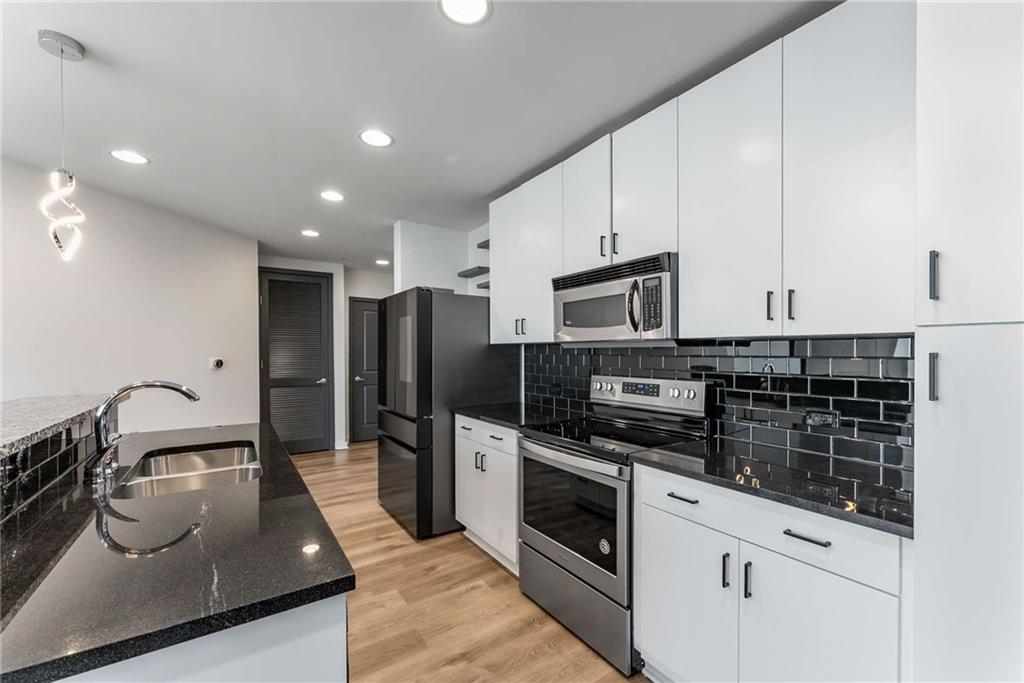 860 Peachtree Street NE Unit 2118