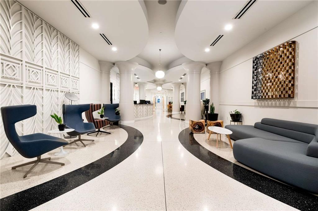 860 Peachtree Street NE Unit 2118