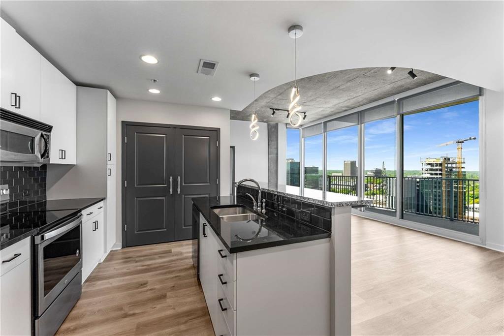 860 Peachtree Street NE Unit 2118