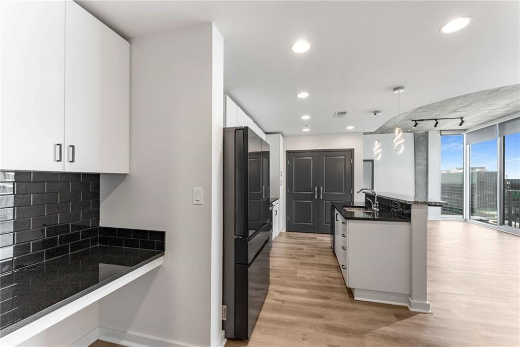 860 Peachtree Street NE Unit 2118