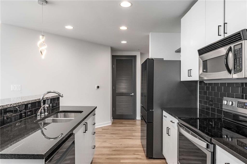 860 Peachtree Street NE Unit 2118